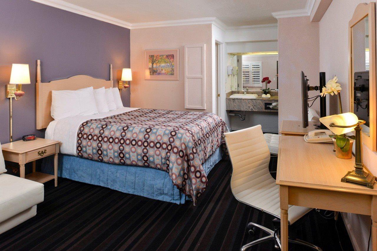 Napa Valley Hotel & Suites Extérieur photo