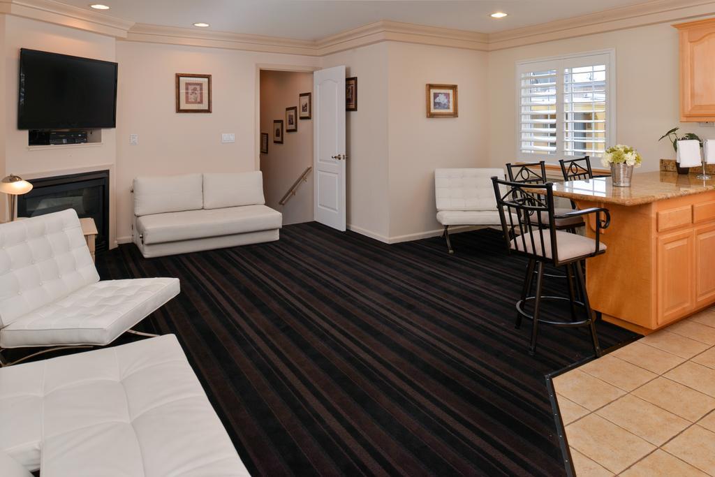 Napa Valley Hotel & Suites Extérieur photo